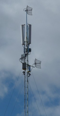 Antena WIFI en el Polideportivo Antena WIFI en el Polideportivo